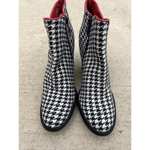Very Volatile Los Angeles Booties White & Black Size 9 - Picture 4 of 8